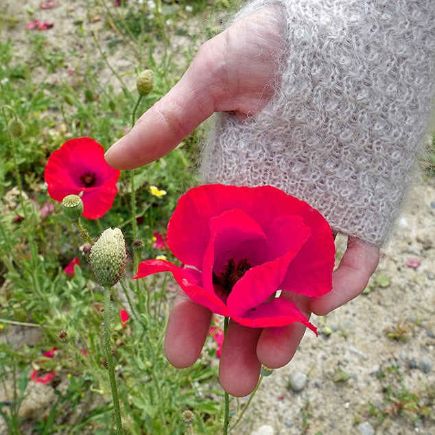 honey stone fingerless gloves {knitting pattern}-knitting pattern-The Crafty Jackalope