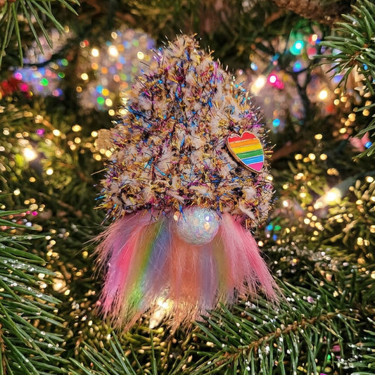 Pompom Gnomes w/ Sparkly Hats: SINGLES {knit kit}