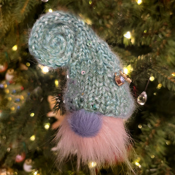 Pompom Gnomes w/ Sparkly Hats: SINGLES {knit kit}