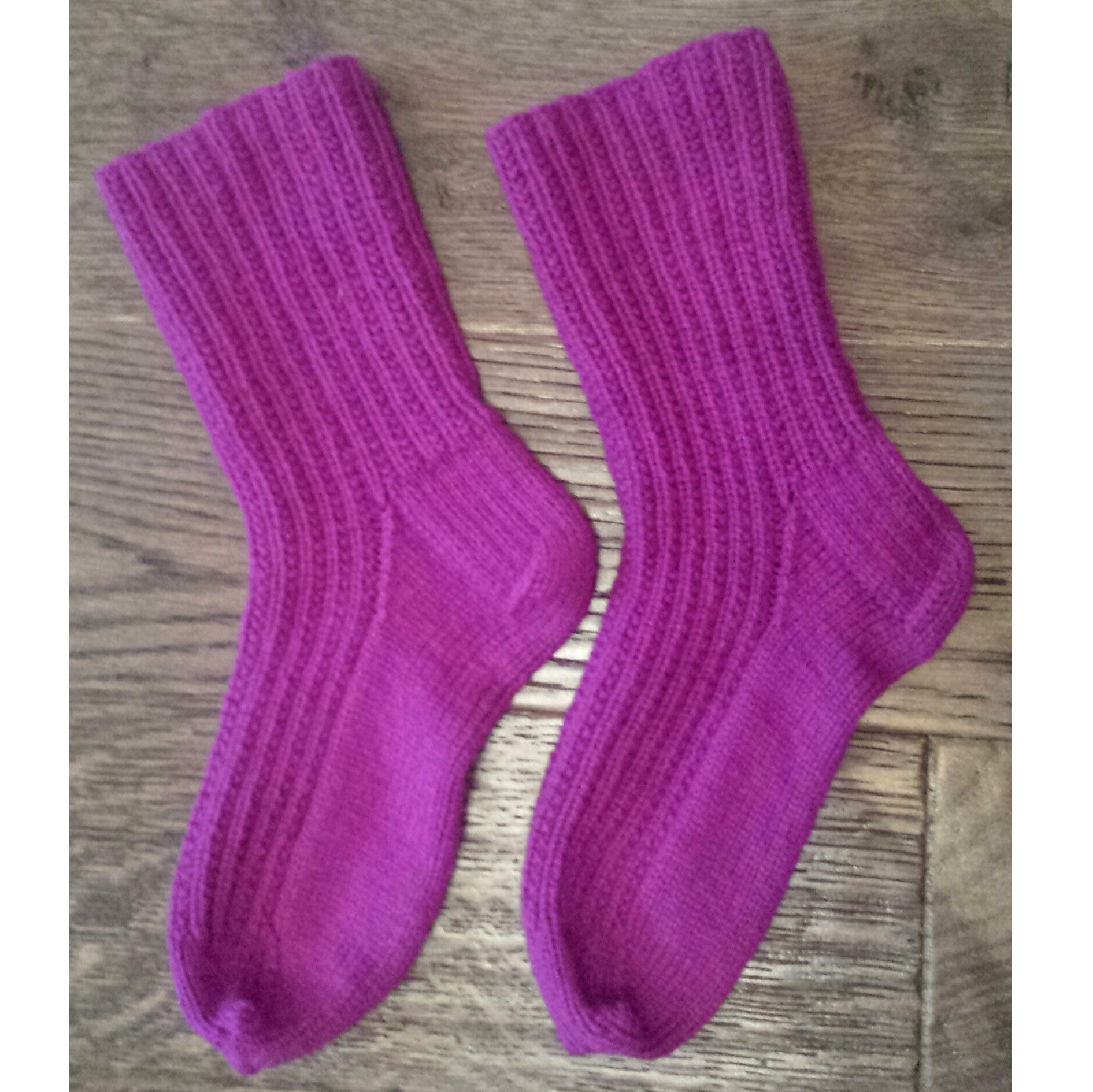 knitty gritty socks {knitting pattern}-knitting pattern-The Crafty Jackalope