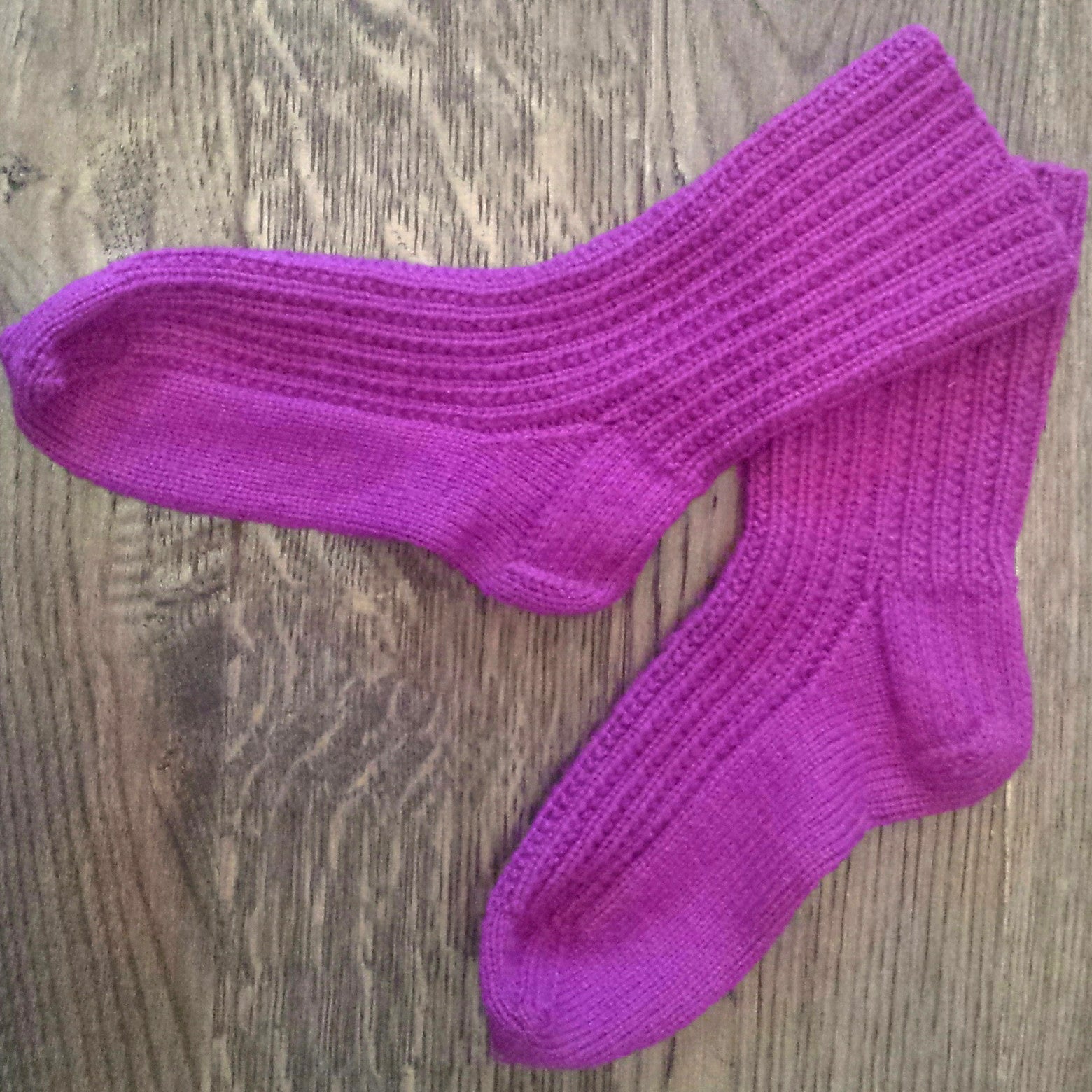 knitty gritty socks {knitting pattern}-knitting pattern-The Crafty Jackalope