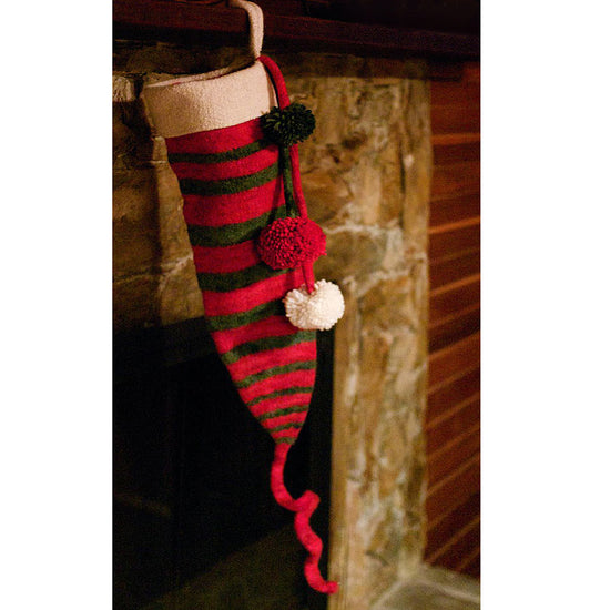 dr. seuss inspired christmas stocking {knitting/felting pattern}-knitting pattern-The Crafty Jackalope